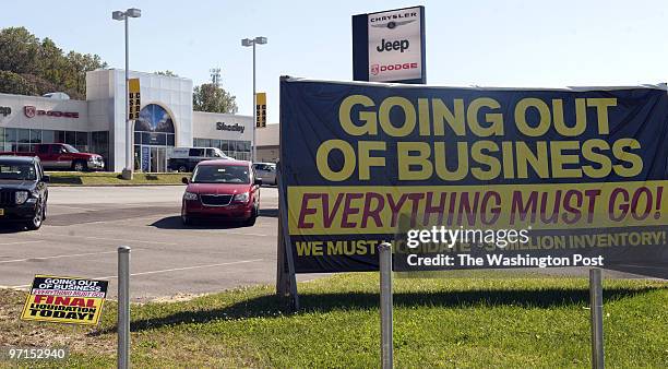 Josephm 210032--SLUG-SHEEHY-DATE---LOCATION- Upper Marlboro, Maryland-PHOTOGRAPHER-MARVIN JOSEPH/TWP--CAPTION--Sheehy Chrysler Dodge Jeep is closing...