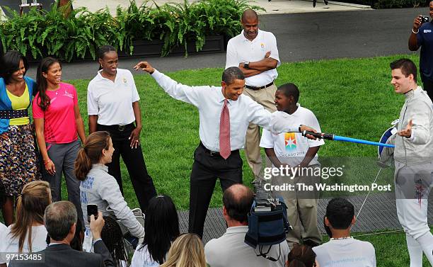 Ph-whitehouse DATE: Sep. 16, 2009 South Lawn, The White House NEGATIVE #: 209694 CREDIT: Gerald Martineau-TWP Olympic demonstrations for the Pres. On...