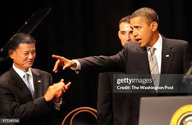 Aug. 03, 2009 George Mason University NEGATIVE #: 209073 CREDIT: Gerald Martineau-TWP President Obama recognizes new G. I. Bill President Barack...
