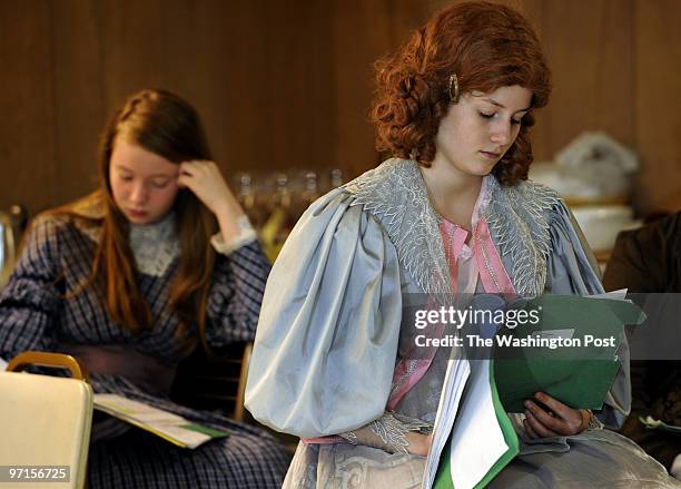 690 Sarah Riley Photos & High Res Pictures - Getty Images