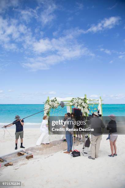 Where The Heart Is - After a turbulent few days in Turks & Caicos, the family starts to question if the wedding will actually take place. The moms...