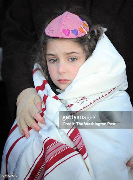 Sarah L. Voisin / TWP NEG NUMBER: 207126 Washington, DC A group of people at the Lincoln Memorial marking Birkat Ha-hammah, an ancient Jewish ritual...