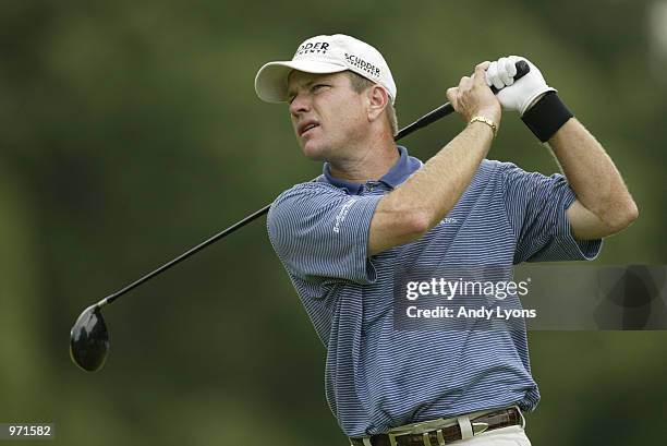 Scott Verplank hits off the fifth tee during the third round of the Advil Western Open July 6, 2002 at Cog Hill Golf and Country Club in Lemont,...