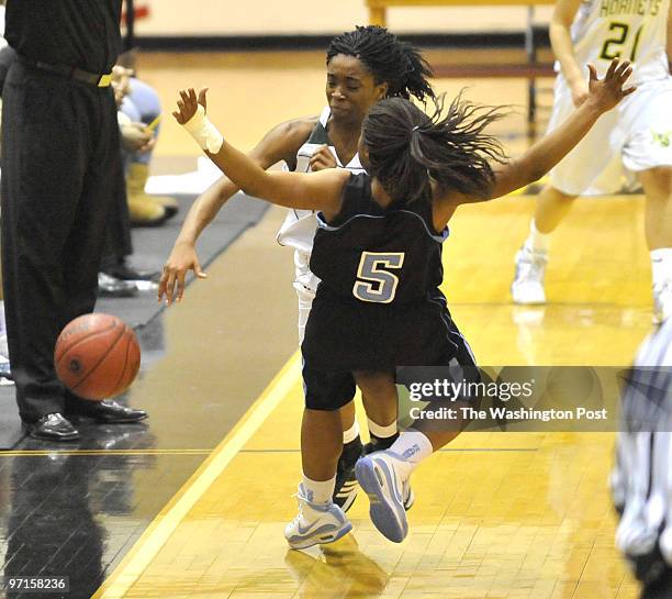 Sp-mdgirls15 DATE:March 13, 2009 CREDIT: Mark Gail/TWP Catonsville, Md. ASSIGNMENT#:206761 EDITED BY: mg Digital Harbor's Nichelle Groom draws the...