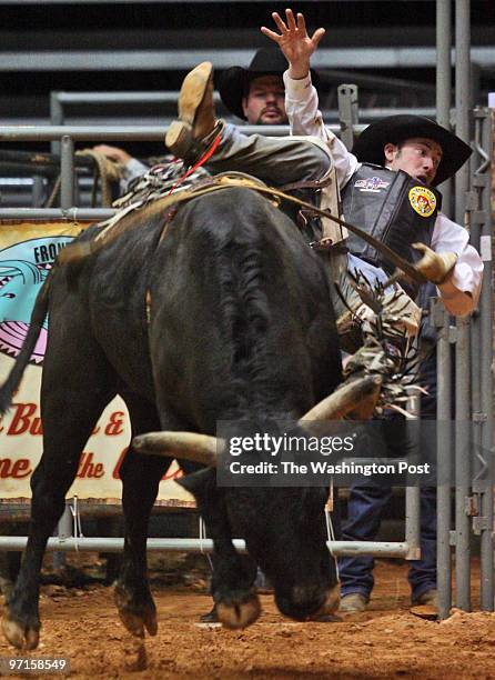 Nathan Helm Ranch Bull Riding 2,245 Shawnee Stock Photos, High-Res Pictures, and Images - Getty Images