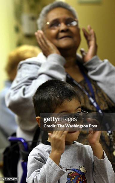 December 18, 2008 CREDIT: Susan Biddle Gaithersburg, MD Preschoolers from the Judy Center at Summit Hall Elementary with senior citizens at Forest...