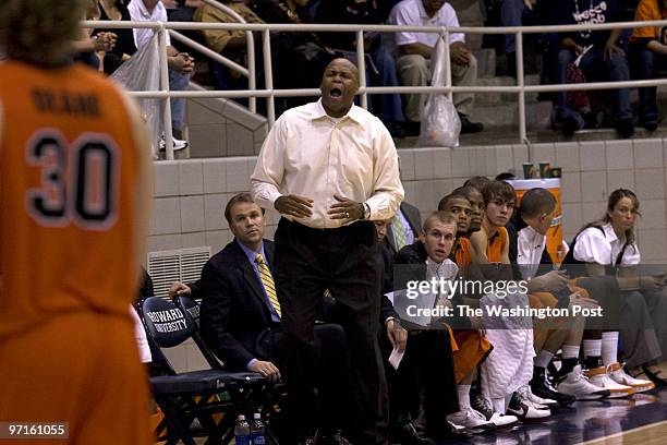 Craig Robinson, head coach of Oregon State University during a game with Howard University in Washington DC on Nov. 14, 2008.