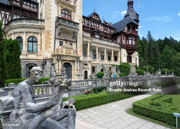 peles castle and garden, sinaia, romania - sinaia stockfoto's en -beelden