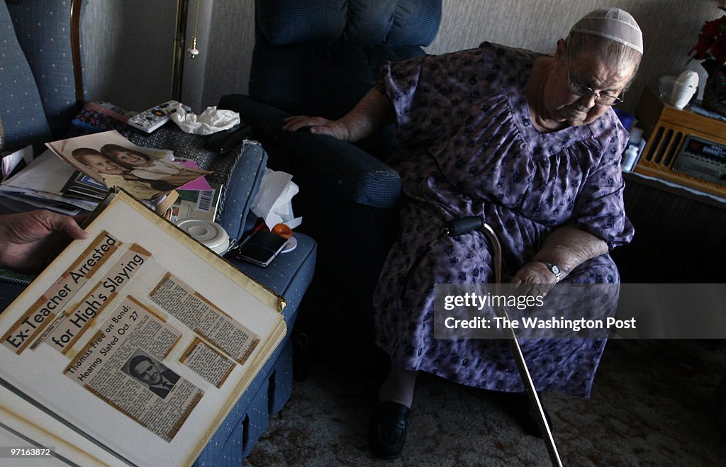 SLUG: ME-Confession DATE: February 12, 2009 CREDIT: Carol Gu