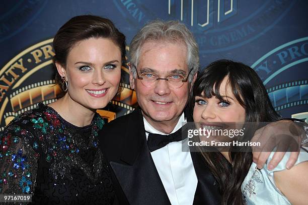 Cinematographer Caleb Deschanel poses with his daughters Emily Deschanel and Zooey Deschanel, actors in the press room at the 24th Annual American...