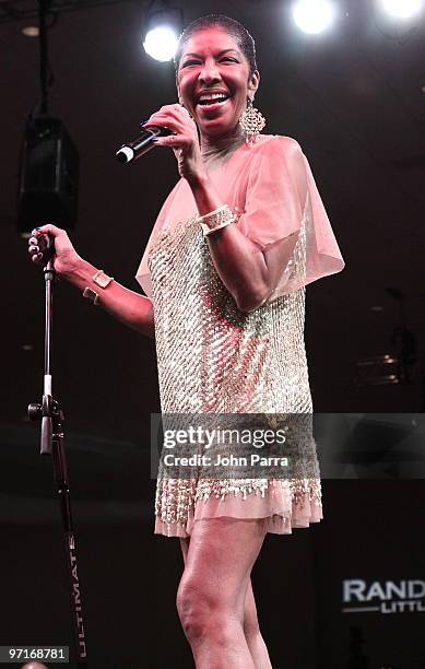 Natalie Cole performs during the 15th Anniversary of The Blacks Annual Gala benefiting The Consequences Charity, Project Medishare, Educate Tomorrow...