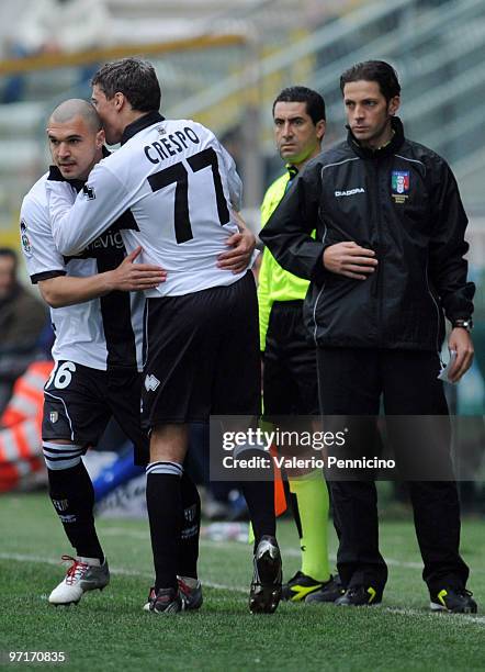 Hernan Crespo of Parma FC is replaced by Emilov Valeri Bojinov of UC Sampdoria during the Serie A match between Parma FC and UC Sampdoria at Stadio...