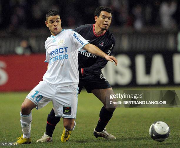 Paris Saint-Germain's defender Ceara vies with Olympique de Marseille's Hatem Ben Arfa during the French L1 football match Paris vs Marseille, on...