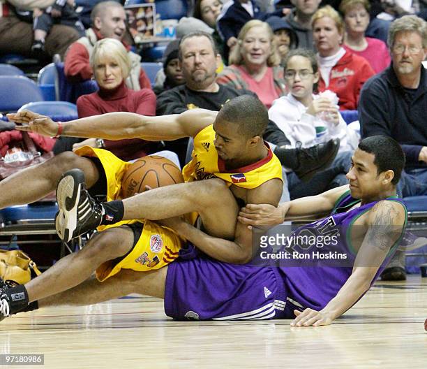 Ron Howard of the Fort Wayne Mad Ants battles Romel Beck of the Dakota Wizards at Allen County Memorial Coliseum on February 28, 2010 in Fort Wayne,...