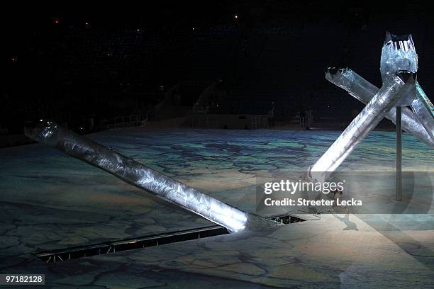 Mime Yves Dagenais performs before the Olympic cauldron is lit during the Closing Ceremony of the Vancouver 2010 Winter Olympics at BC Place on...