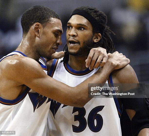 10/19/03 PHOTO BY: JOEL RICHARDSON 149419 WASHINGTON WIZARDS VS/ CLEVELAND CAVALIERS ,,, WIZ WIN 106- 95 ,,, WIZ'S JARED JEFFRIES TRIES TO CALMS DOWN...