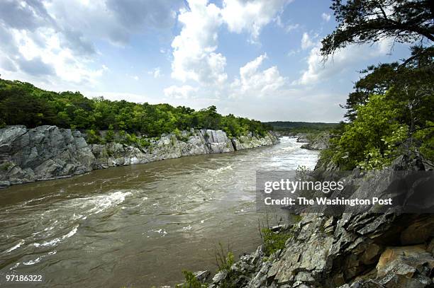 May 5, 2004 photog: Gerald Martineau Potomac River - Great Falls to DC area. Neg: 155145 Shoreline photos of Potomac River from Great Falls to Old...