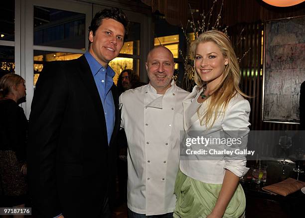 Hayes MacArthur, chef Tom Colicchio, and actress Ali Larter attend the FEED Foundation/Hungry In America project benefit hosted by Vanity Fair held...