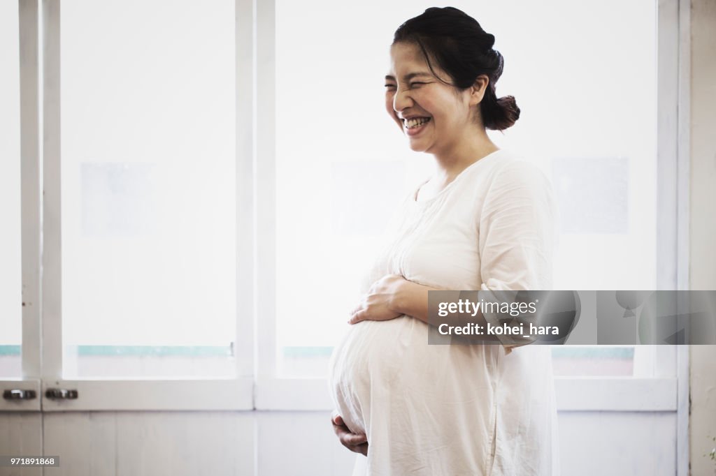 妊娠中の女性は家でゆっくり