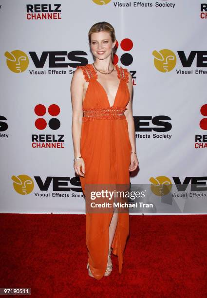 Amy Smart arrives to the 8th Annual Visual Effects Society Awards held at Hyatt Regency Century Plaza on February 28, 2010 in Century City,...