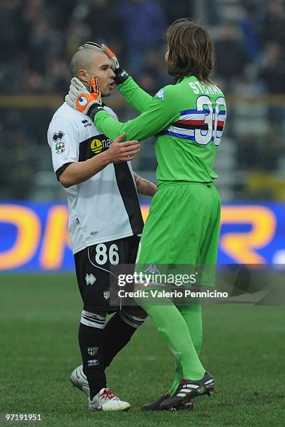 Emilov Valeri Bojinov of Parma FC reacts with Marco Storari of UC Sampdoria during the Serie A match between Parma FC and UC Sampdoria at Stadio...