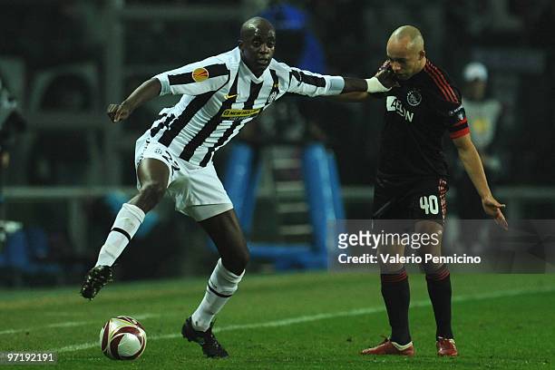 Mohamed Lamine Sissoko of Juventus is challenged by Demy de Zeeuw of Ajax during the UEFA Europa League Round 32 second leg match between Juventus...