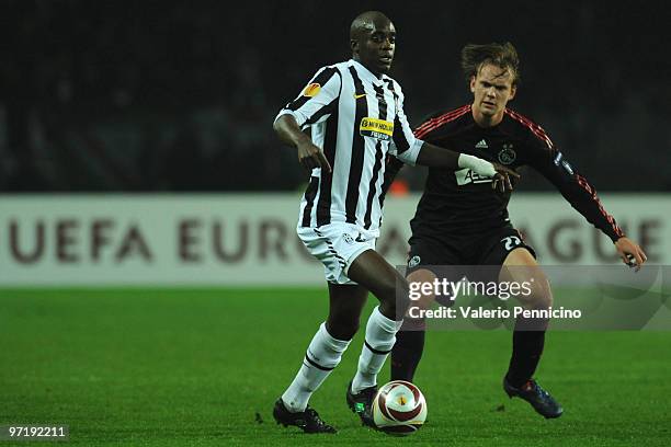 Mohamed Lamine Sissoko of Juventus is challenged by Siem de Jong of Ajax during the UEFA Europa League Round 32 second leg match between Juventus and...