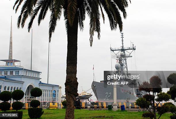 The frigate USS John L. Hall sits docked in Georgia's Black Sea port city of Batumi on March 1, 2010 during a port of call visit. AFP PHOTO / SEIRAN...