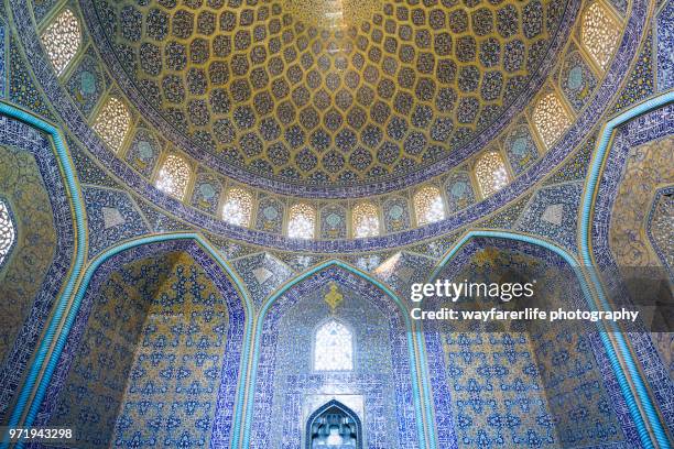 roof wall decorated in mosaic pattern, sheikh lotfollah mosque, iran - emam khomeini square stock pictures, royalty-free photos & images