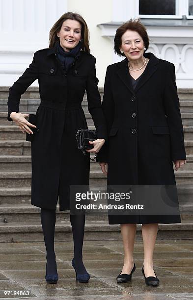 Princess Letizia of Spain and German First Lady Eva Luise Koehler smile upon their arrival at Bellevue palace on March 1, 2010 in Berlin, Germany. In...