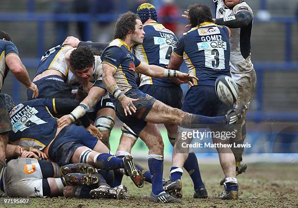 Scott Mathie of Leeds Carnegie in action during the Guinness Premiership match between Leeds Carnegie and London Wasps at Headingley Stadium on...