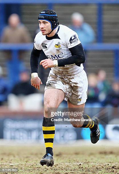 Danny Cipriani of London Wasps in action during the Guinness Premiership match between Leeds Carnegie and London Wasps at Headingley Stadium on...