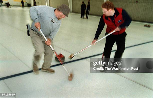 Laurel's Gardens Ice House--Laurel, MD--PHOTOGRAPHER-MARVIN JOSEPH/TWP--CAPTION-Potomac Curling Club gives drop-in curling lessons every Thursday...