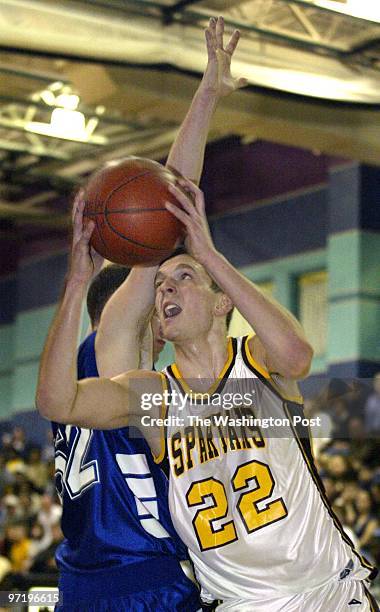 Park View vs. Broad Run Slug: LD_Hoops Kevin Clark_The Washington Post Slug: 138390 Date: 2.25.03 Potomac Falls High School, Fort Washington, MD Ryan...