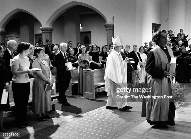 Colomba We cover the memorial service for Rev. Marie Elizabeth Shirer, a minister at St. Columba's Episcopal church in NW Washington who died of...