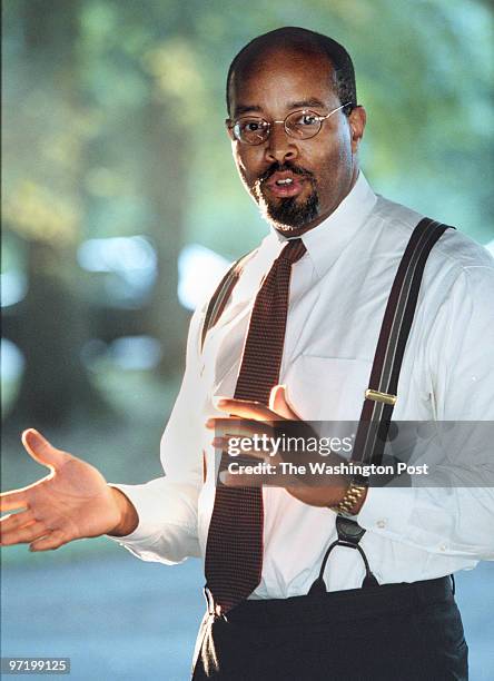 Templeton Park, Hyattsville, MD--PHOTOGRAPHER-MARVIN JOSEPH/TWP--CAPTION-Deputy state's attorney Mark Spencer and Glenn Ivey are running for the...