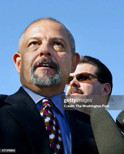 Me/malvo Jah iChikwendiu/TWP Mike Arif, left, and Tom Walsh, two court appointed attorneys for John Lee Malvo, address the media after Malvo's...