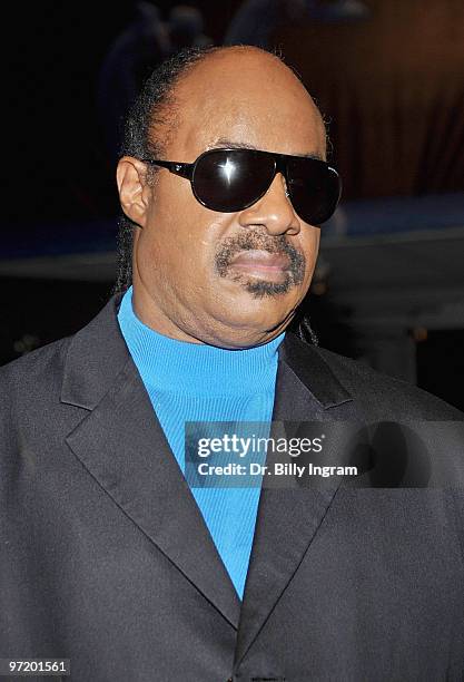 Singer/songwriter Stevie Wonder speaks at the Living Legends Award ceremony honoring Stevie Wonder and Nancy Wilson at California African American...