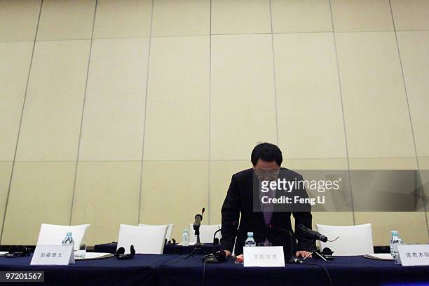 Toyota Motor Corporation President and CEO Akio Toyoda bows to offer a sincere apology during a news conference on March 1, 2010 in Beijing, China....