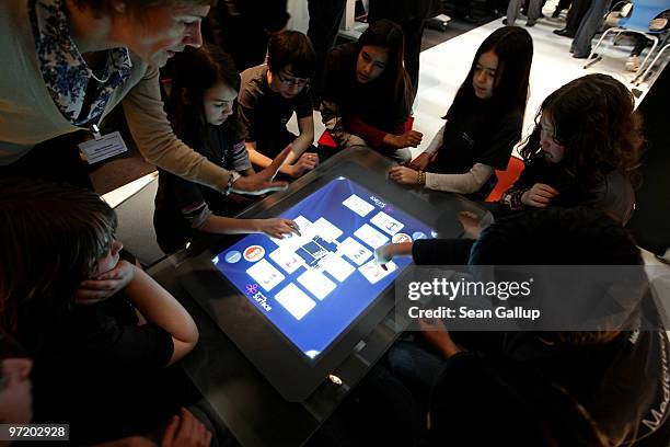 Send Digital Learning Table Interactive Digital Table Photos and Premium High Res Pictures - Getty ...
