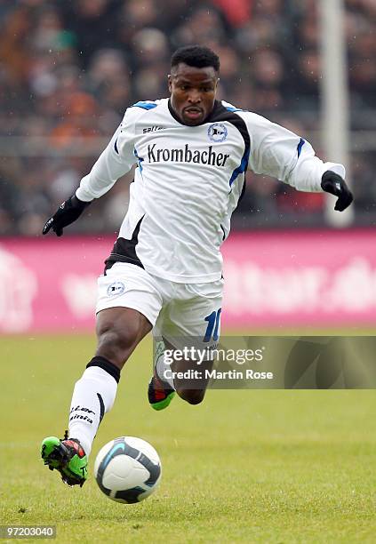 Christopher Katongo of Bielefeld runs with the ball during the Second Bundesliga match between FC St. Pauli and Arminia Bielefeld at the Millerntor...