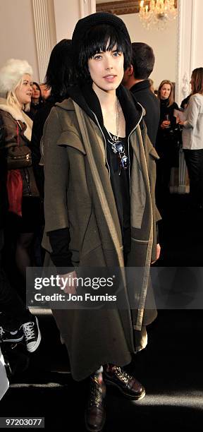 Agyness Deyn attends MAC VIVA GLAM launch event on March 1, 2010 in London, England.