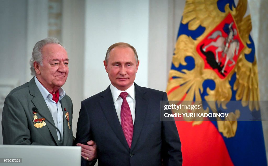 RUSSIA-POLITICS-GOVERNMENT-AWARDS