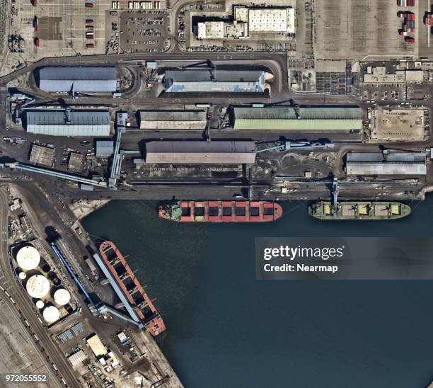 coal terminal in harbour - coal harbour stock pictures, royalty-free photos & images