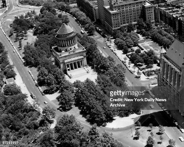 Aerial view of Grant's Tomb. The tomb of Gen. Ulysses S. Gra