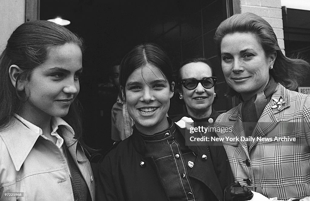 Accopanied by her daughter, Princess Caroline (center), 12, 