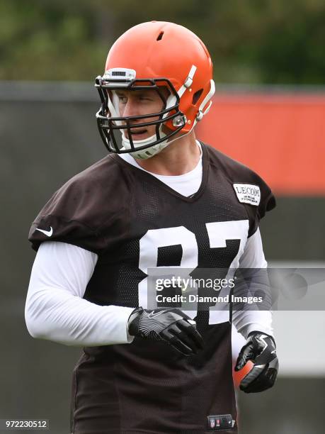 Tight end Seth DeValve of the Cleveland Browns runs onto the field during an OTA practice on May 30, 2018 at the Cleveland Browns training facility...