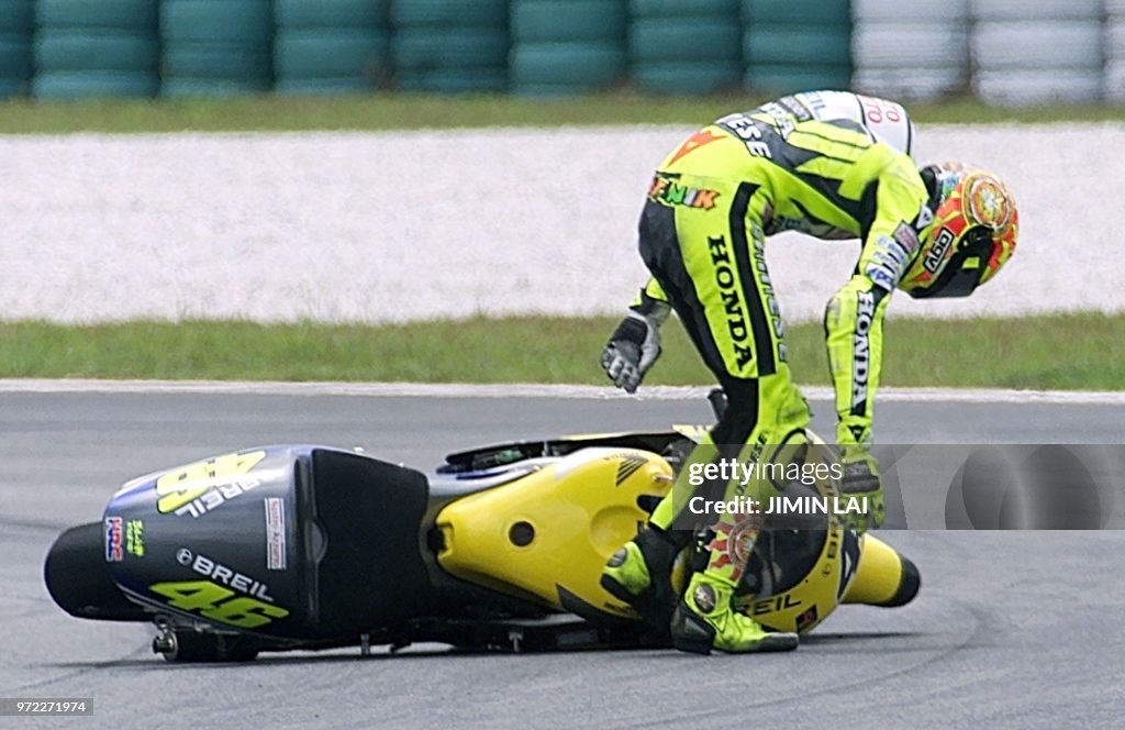 MOTO-PRIX-ROSSI-FALL