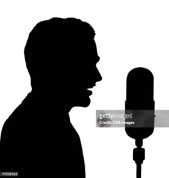 bildbanksillustrationer, clip art samt tecknat material och ikoner med man at microphone - profil sedd från sidan