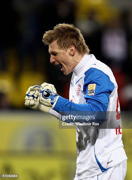 Fortuna goalkeeper Michael Ratajczak celebrates the 0:1 goal during the Second Bundesliga match between Alemannia Aachen and Fortuna Duesseldorf at...